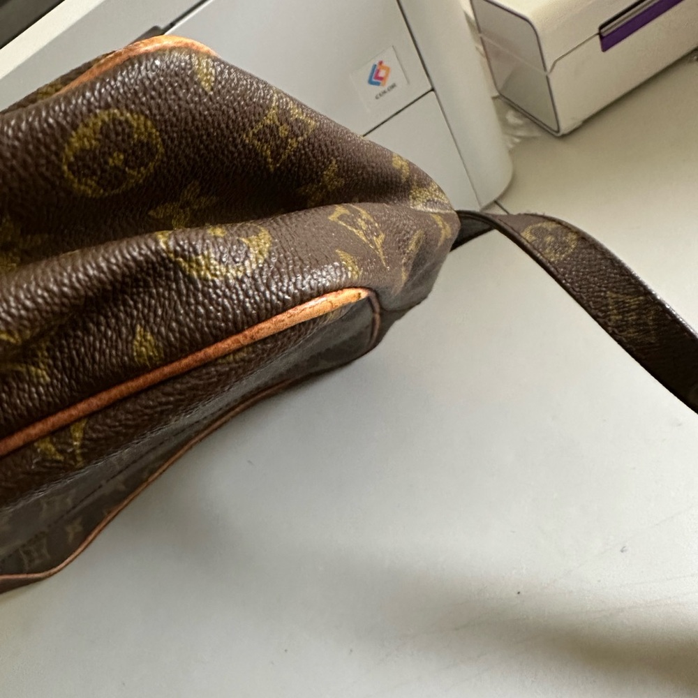 Authentic Louis Vuitton bag - Picture 6 of 7